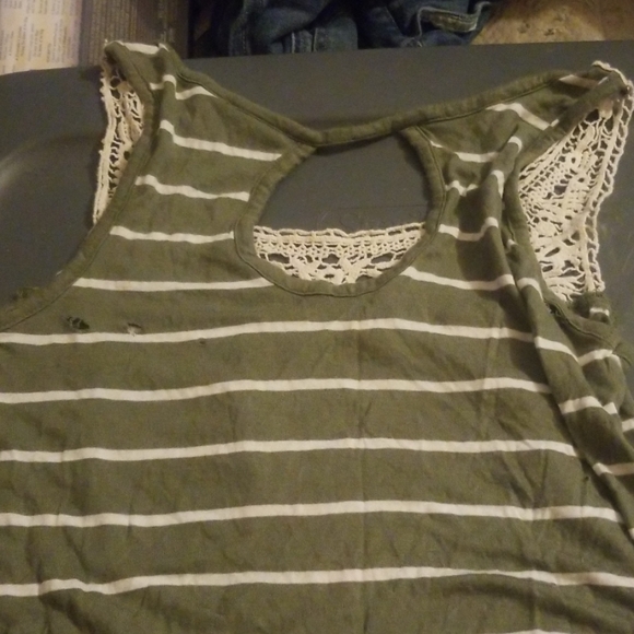 Tank top - Picture 2 of 3